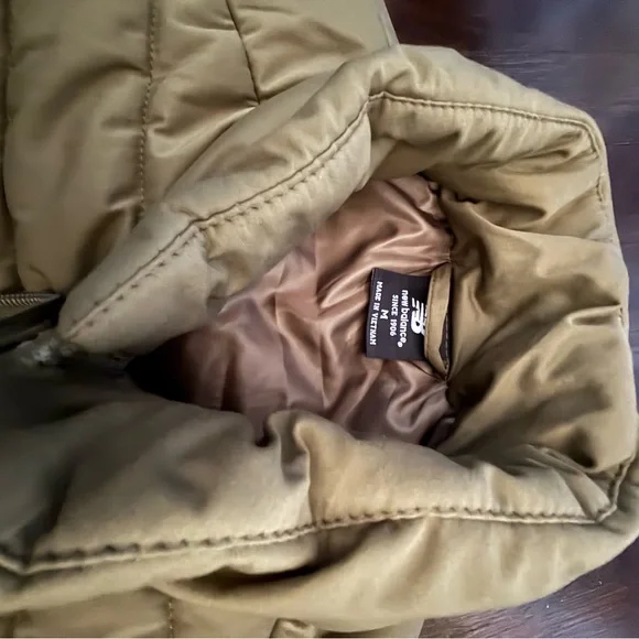 New Balance Olive Puffer Vest - Picture 3 of 6